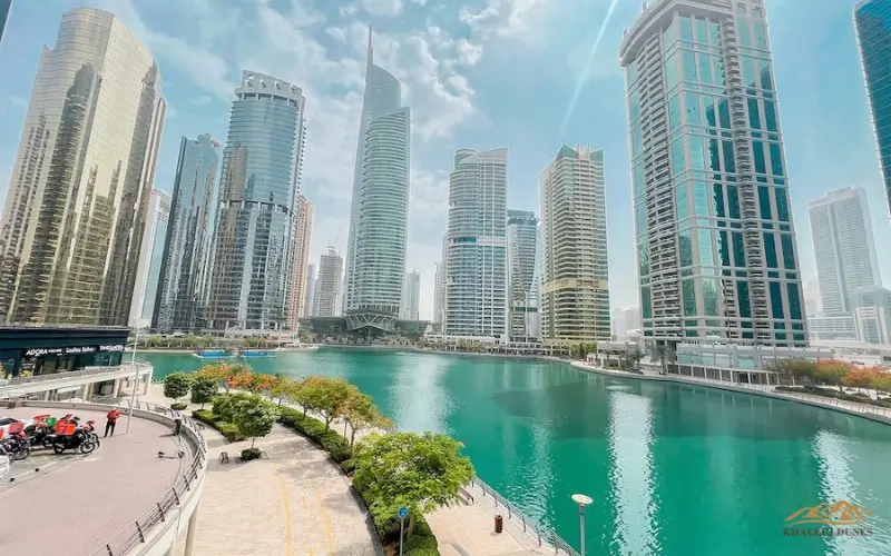 Lifestyle in Jumeirah Lake Towers