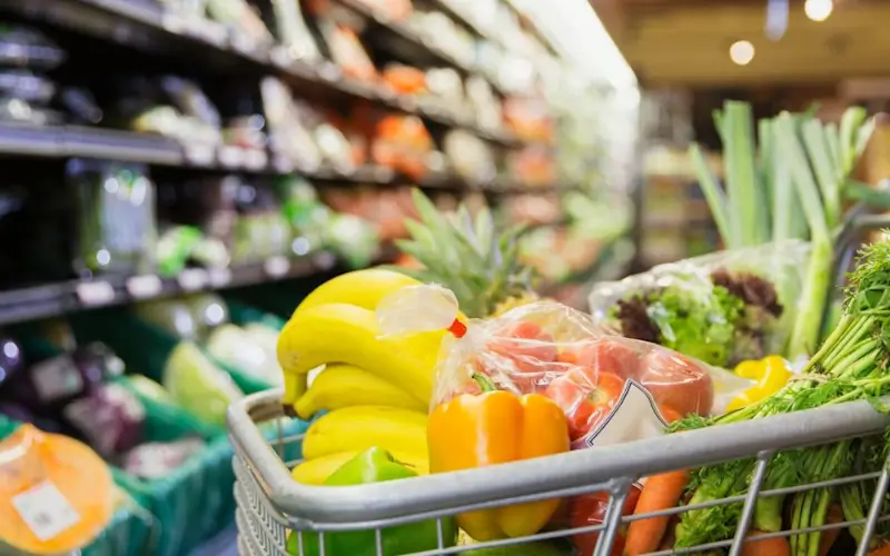 Groceries & Supermarkets